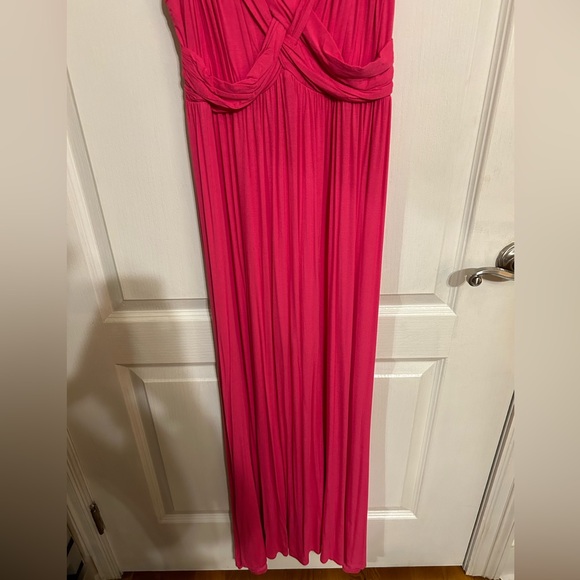 NY&Co Hot Pink Maxi Dress in Sz. M.. NWT.. never been worn.. - Picture 4 of 10